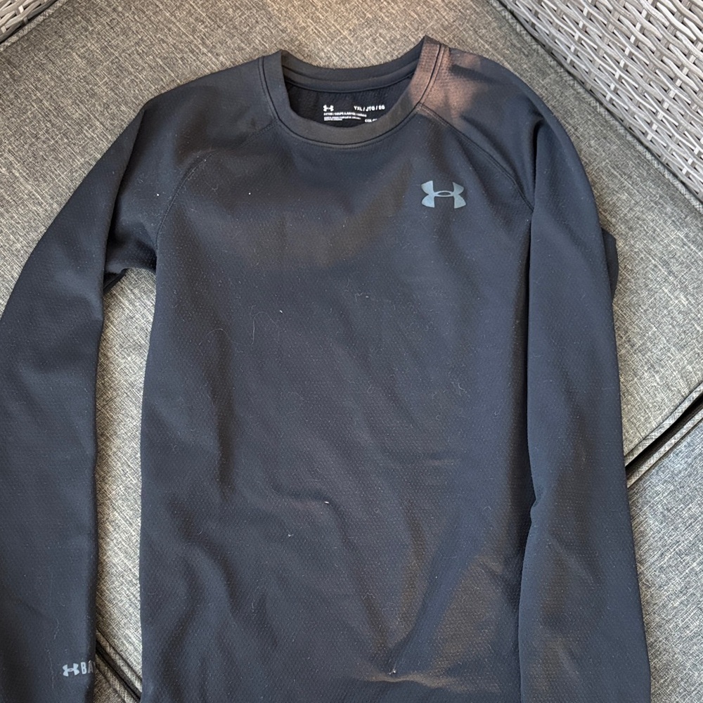 Under Armour yxl base  youth Charcoal Long Sleeve base layer 4.0